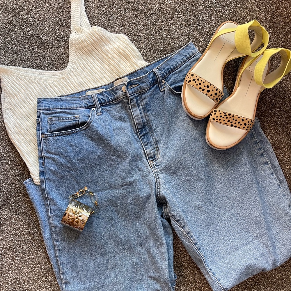 Universal Thread - High Rise Loose Fit Crop Jeans
